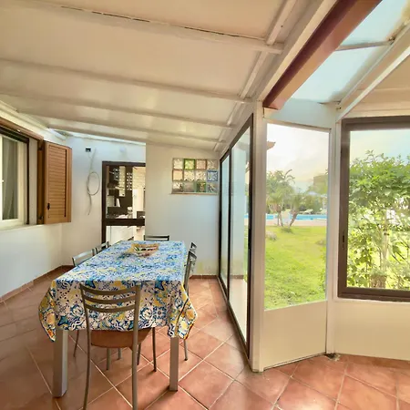 Cocus Villa *