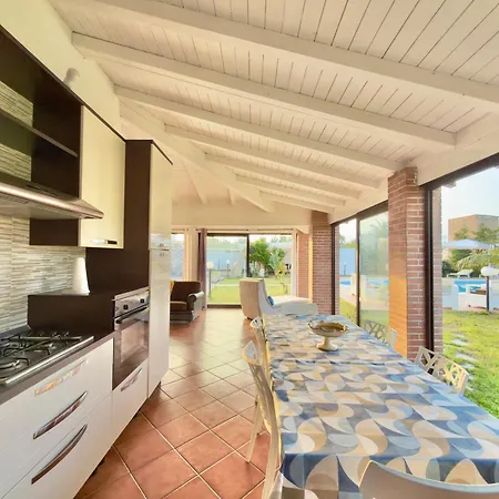 Cocus Villa *