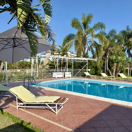 Cocus Villa *